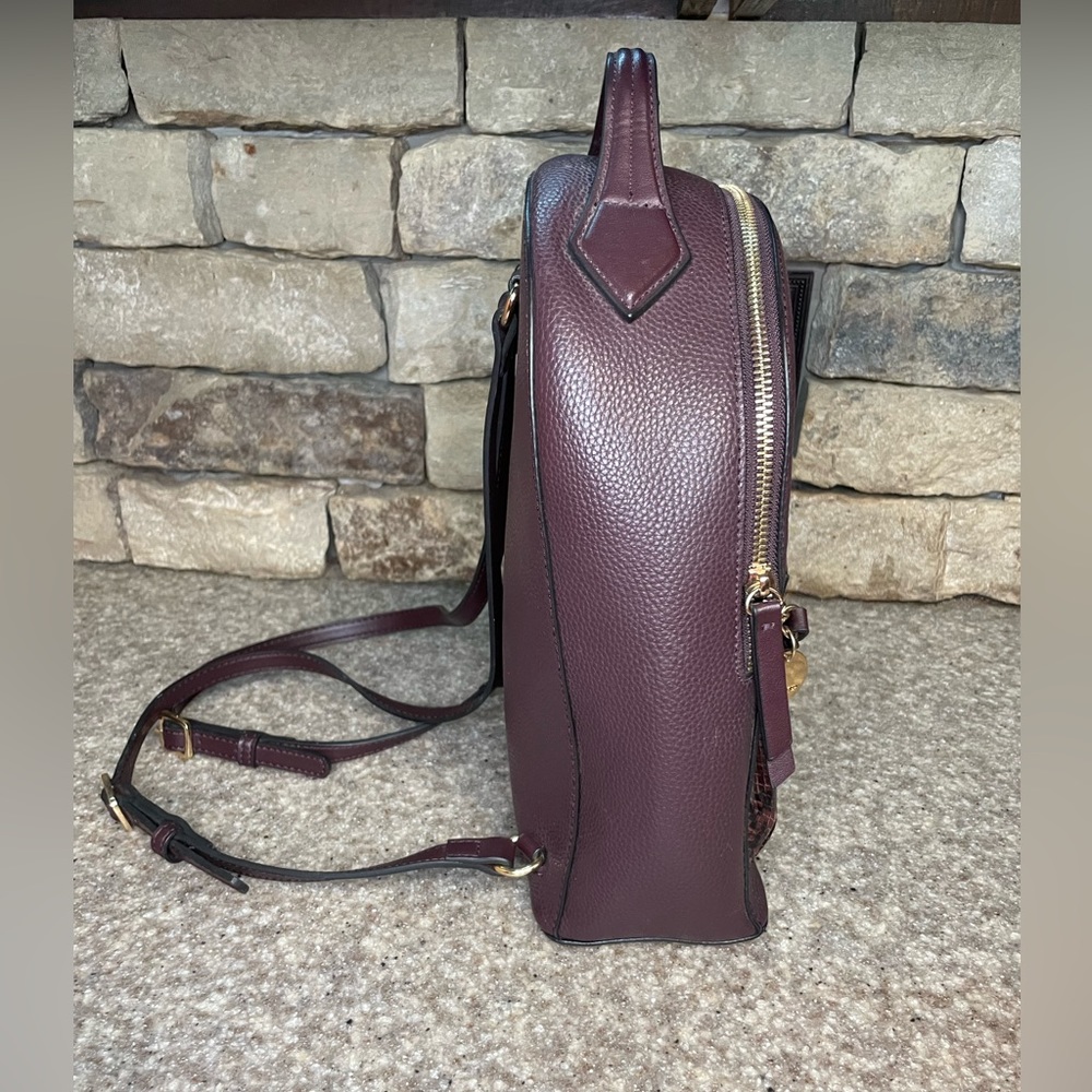 Burgundy Nine West backpack Purse excellent condition - Picture 4 of 7